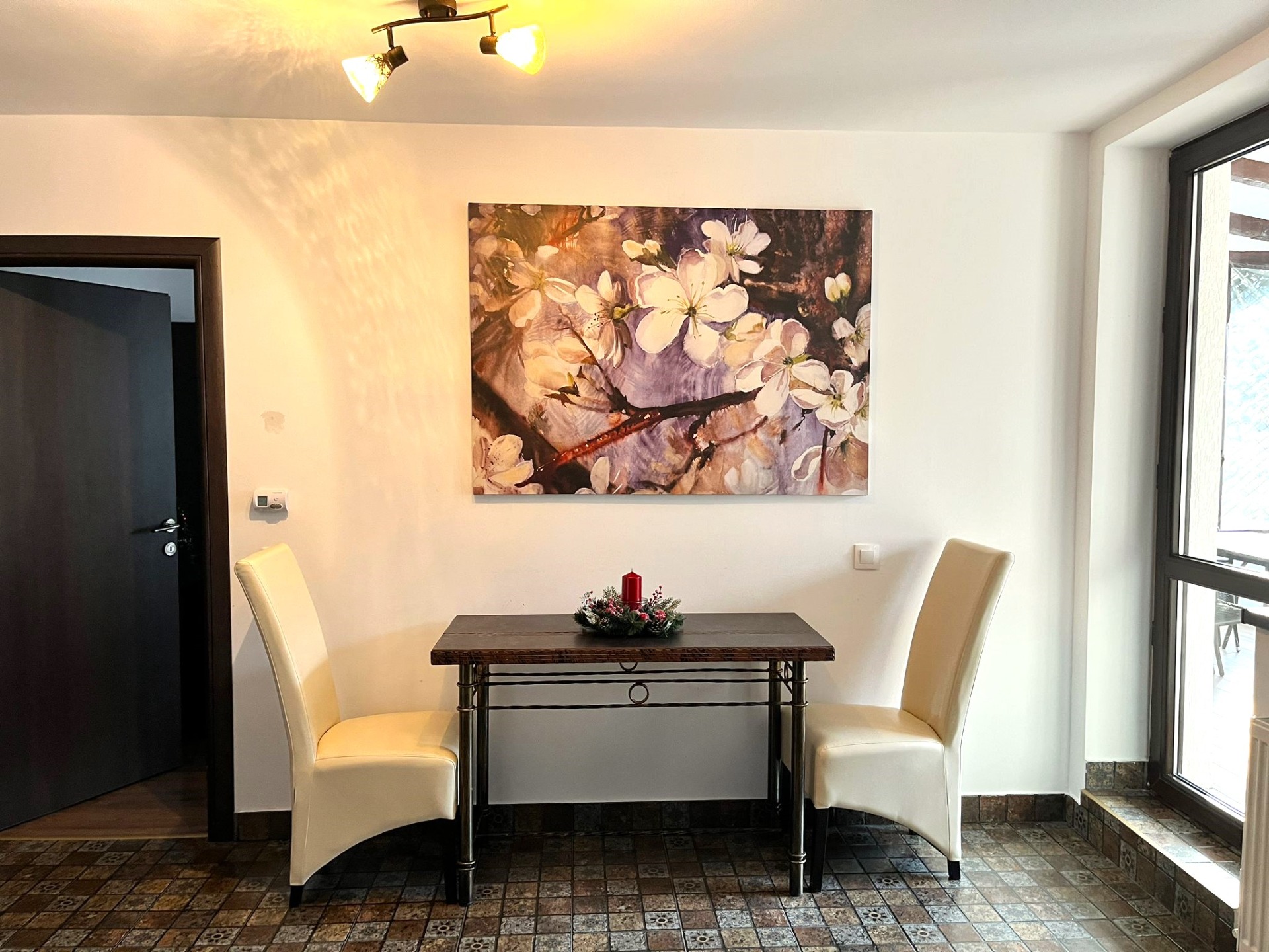 Apartament cu trei dormitoare in Sinaia, Colina Marei, cartier rezidential; cazare Sinaia, termen scurt, premium